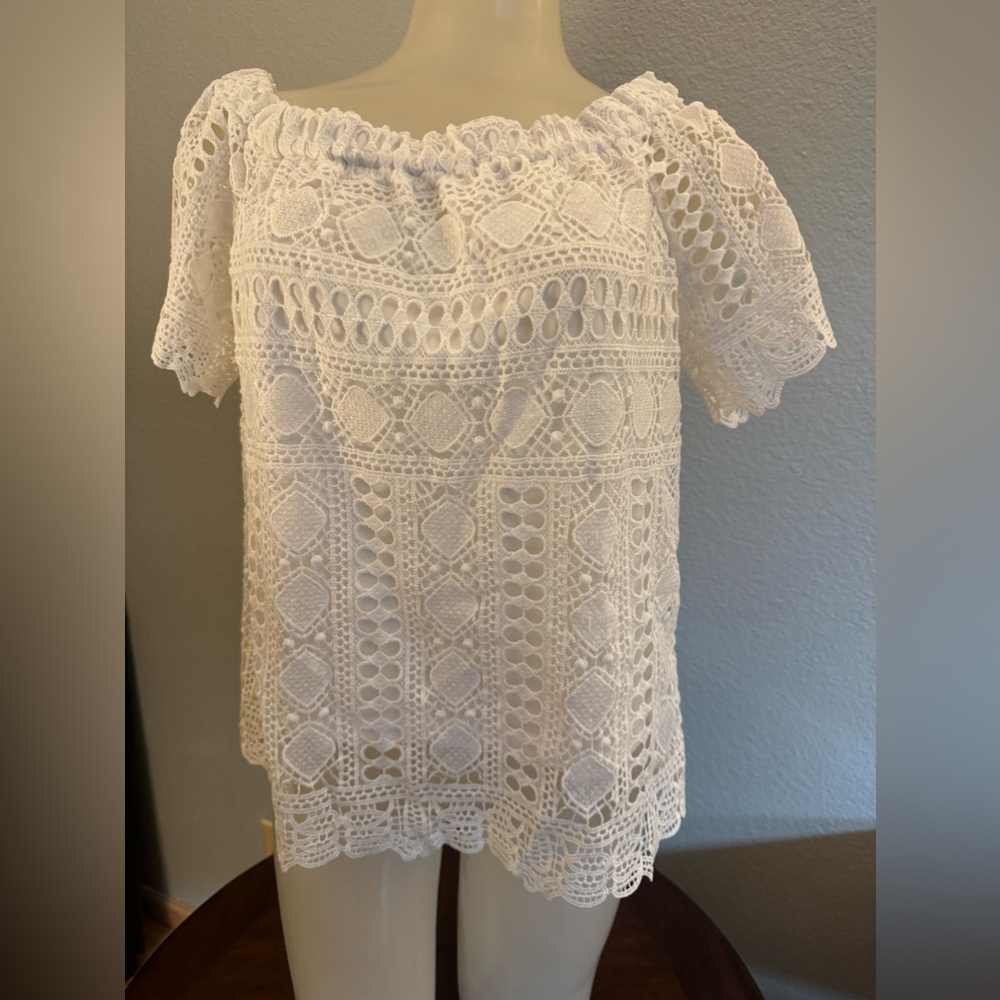 ANTHROPOLOGY SUNDAYS IN BROOKLYN LACE TOP.  PREOWNED